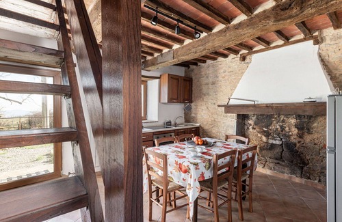 Arcidosso Casa | Hermoso apartamento en villa con patio, mascotas permitida, vista panorámica y aparcamiento