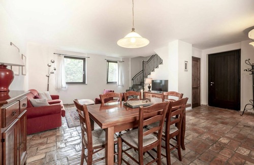 Povoletto Casa | Precioso apartamento en villa con A/C, WIFI, piscina, TV, terraza, mascotas permitida y aparcamiento
