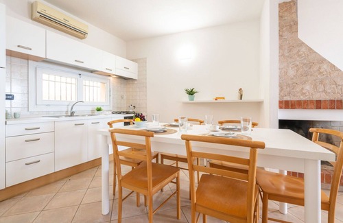 Villaputzu Apartamento | Precioso apartamento para 4 personas con A/C, TV, patio y aparcamiento