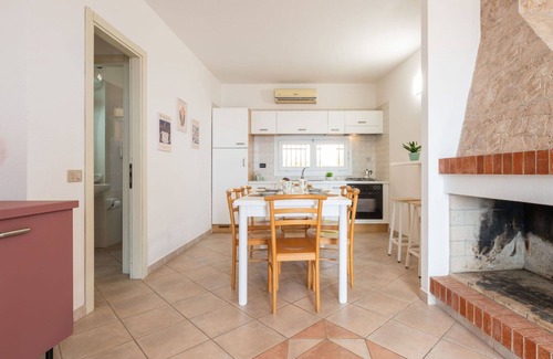 Villaputzu Apartamento | Precioso apartamento para 4 personas con A/C, TV, patio y aparcamiento