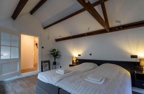 Abcoude Casa | Beautiful apartment on the first floor Abcoude