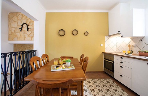 Mem Moniz Casa | Bonito apartamento en villa para 4 personas con A/C, piscina, WIFI, TV, patio y aparcamiento