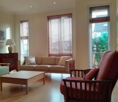 Mortlake Apartamento | Beautiful apartment underground parking, balcony in Kew, Richmond Archives London