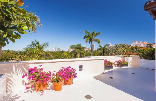 Seybold Apartamento | Beautiful apartment on Fisher Island