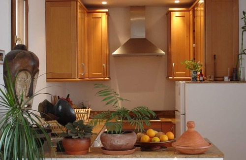 Grazalema Apartamento | Precioso apartamento, vistas a los tejados de la aldea de montaña.