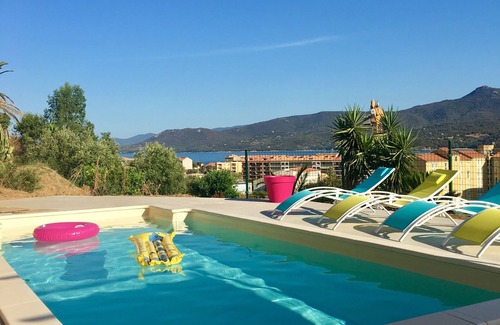 Propriano Apartamento | Precioso apartamento con vista al mar, piscina, cerca de playas y puerto