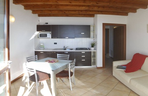 Gardola Apartamento | Hermoso departamento con terraza y fantásticas vistas al lago