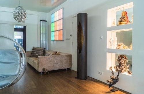Scheldebuurt Cama Y Desayuno | BEAUTIFUL APARTMENT WiTH ASIAN STYLE BEDROOM NEAR RAI & CENTER