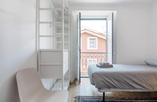 Linda-a-Velha Apartamento | Beautiful Apartment with View of the Tagus River