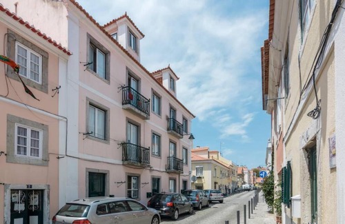 Linda-a-Velha Apartamento | Beautiful Apartment with View of the Tagus River