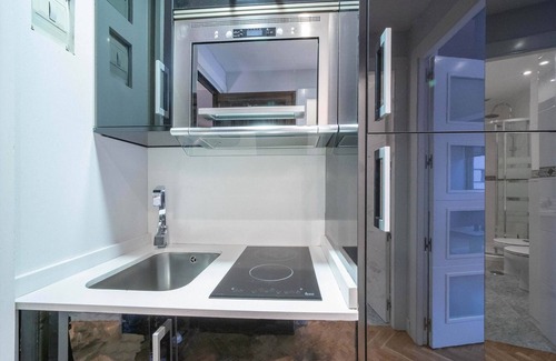 Castillejos Apartamento | Precioso piso con piscina en Madrid by SharingCo