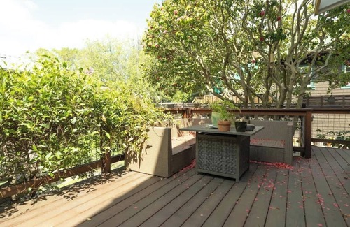 Upper Telegraph Casa | Luxury Garden Patio Getaway in Montclair