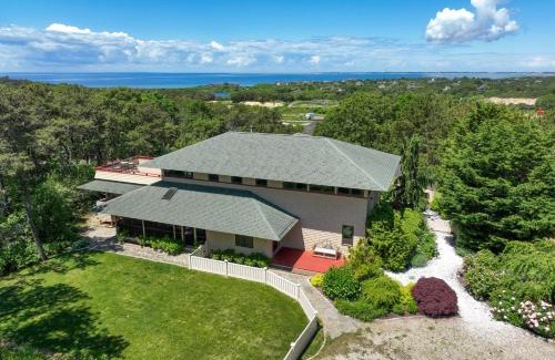 North Truro Casa | Beautiful backyard pool deeded beach rights
