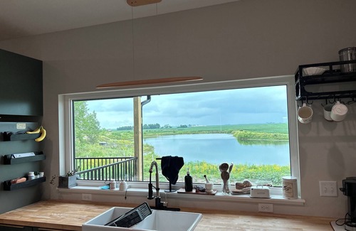 Carroll County Casa | Beautiful Barndo on the Pond!