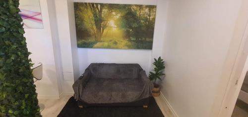 Hasselby Apartamento | Beautiful basement apartment, very private and close to the metro