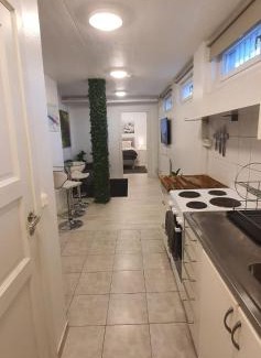 Hasselby Apartamento | Beautiful basement apartment, very private and close to the metro
