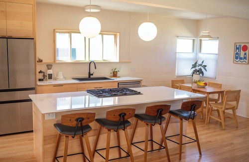Ventura Casa | Beautiful Beach Bungalow
