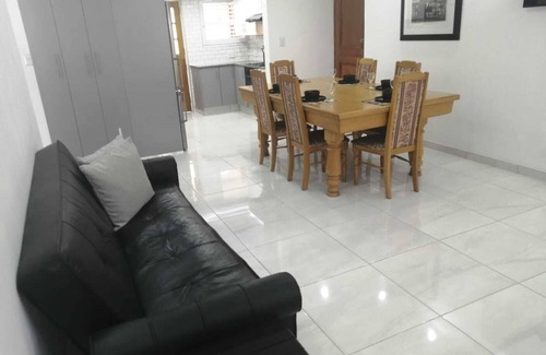 Mountainside Apartamento | Beautiful Beach front Apartment