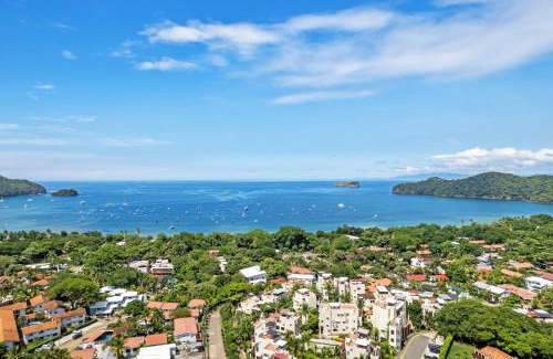 Coco Apartamento | Beautiful beach front entire condo