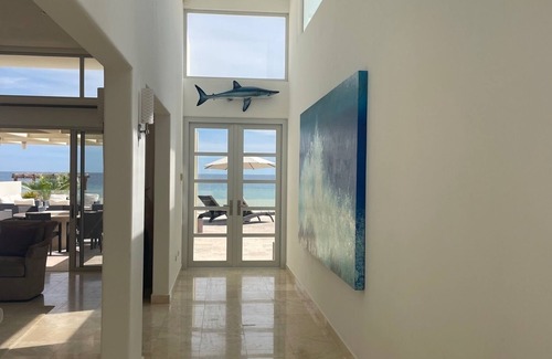 La Ribera Villa | Amazing Beachfront Villa