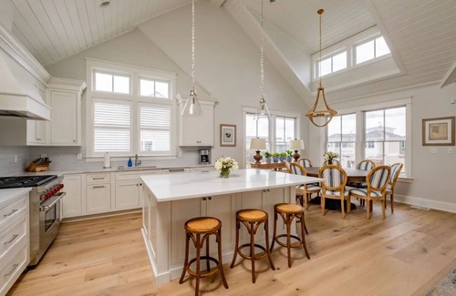 Stone Harbor Casa | Beautiful Beach House with year-round heated pool