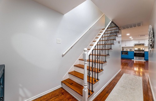 Galveston Casa | Beautiful Beach Home with Private Pool - 2 min from beach. Insta worthy !