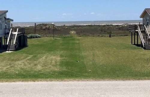 Elmaton Casa | Beautiful Beach/Ocean views from this house !
