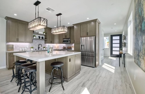 Imperial Beach Condominio | Beautiful Beach Condo Steps to the Sand