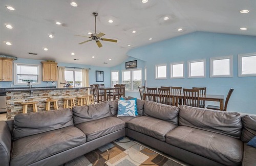 Sandbridge Casa | Beautiful Beach Palace With a Gorgeous View!