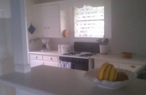 Plum Bay Villa | Frente a la playa de invierno $ 465 / noche