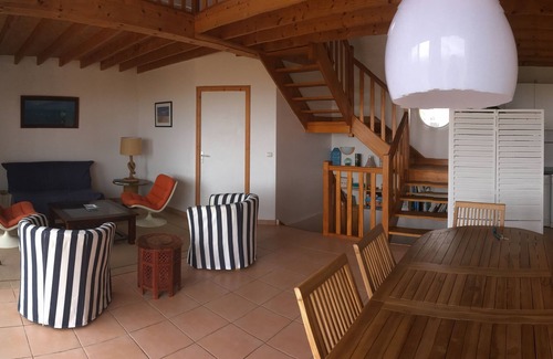 Denneville Villa | Hermosa villa frente al mar
