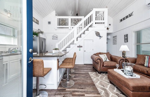 Cedar Lane Casa | Beautiful Beachfront Home with Amazing Views, Steps to Beach