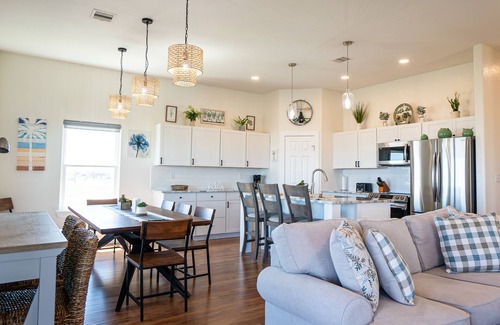Cedar Lane Casa | Beautiful Beachfront Home with Beach Access.