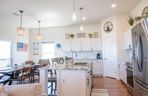 Cedar Lane Casa | Beautiful Beachfront Home with Beach Access.