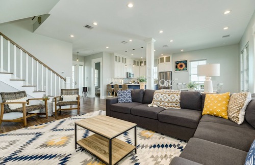 Galveston Casa | Beautiful Beachfront on East Beach w/ Fenced Yard, Private Dune Walkover