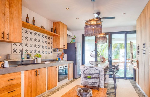 Akumal Villa | Beautiful beachfront villa, perfect for large groups, heated pools and a chef
