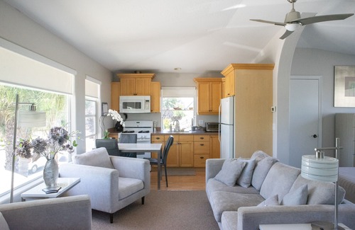 Novato Apartamento | Beautiful Bel Marin With a View