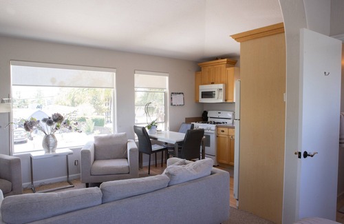 Novato Apartamento | Beautiful Bel Marin With a View