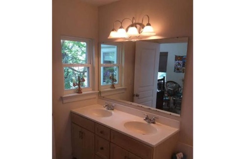 Belmont Casa | Beautiful Belmont Apartment, Walk Everywhere!!