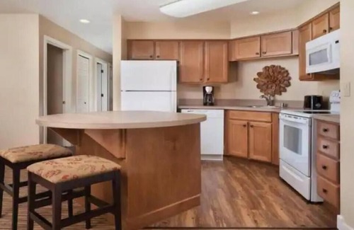 Big Bear Lake Complejo | Beautiful Big Bear Resort with Loads of Amenities Dec 14 - 21 2023