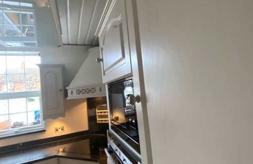 Lewisham Casa | Beautiful, Boutique, Period Victorian London house,- 8 miles into Central London