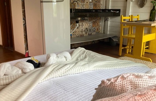 Praia do Rosa Chalet De Esquí | Beautiful chalet for couples in Praia do Rosa.