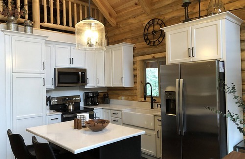 Duck Creek Village Cabina | Beautiful & Brand New Cabin in Duck Creek