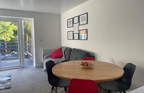 Deepcar Casa | Beautiful brand new 3-Bed House in Sheffield