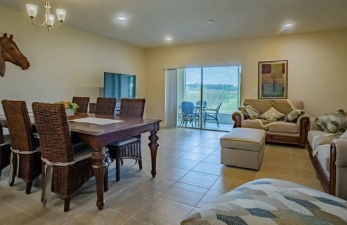 Trafalgar Village Casa | Beautiful, brand new home Fiesta Key Orlando 4730