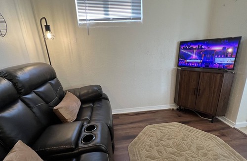 Syracuse Apartamento | Beautiful brand new one bedroom close to area hospitals & university!