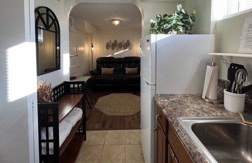Syracuse Apartamento | Beautiful brand new one bedroom close to area hospitals & university!