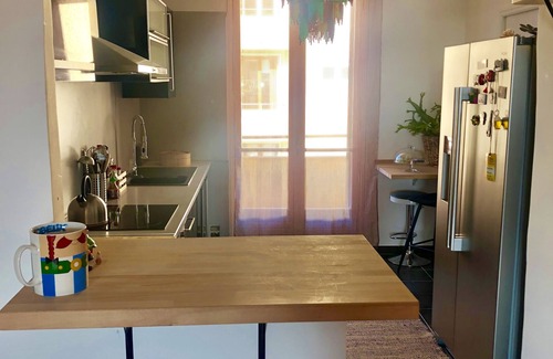 Estanove Casa | Hermoso y luminoso apartamento con terraza.