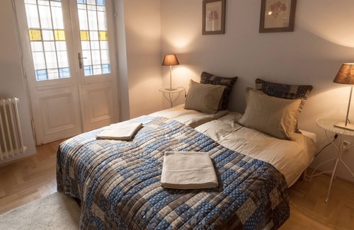 Palace District Apartamento | Hermoso, luminoso y espacioso apartamento de 4 dormitorios con 2 baños.