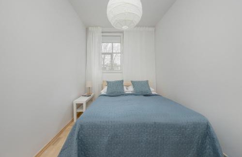 Muranow Apartamento | Beautiful & Bright Walowa Apartments with Balcony by Noclegi Renters